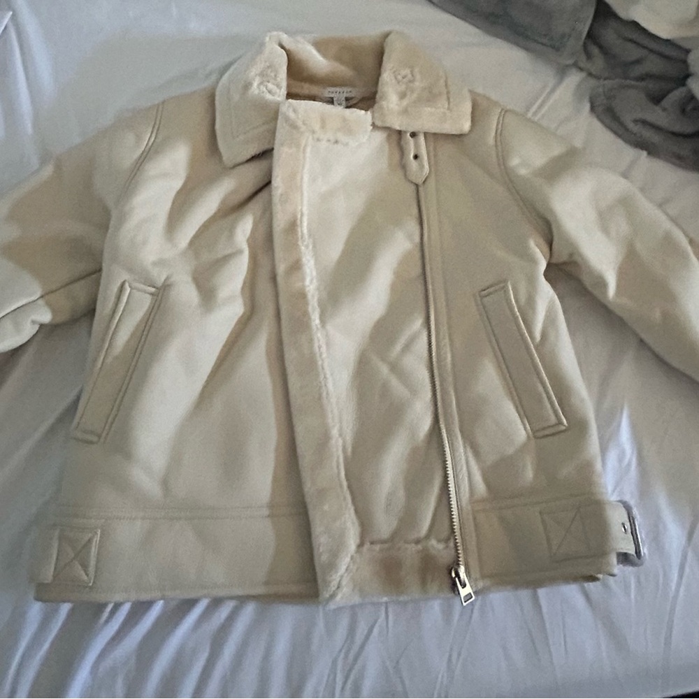 Top shop cream faux fur jacket (size small) brand new never worn!